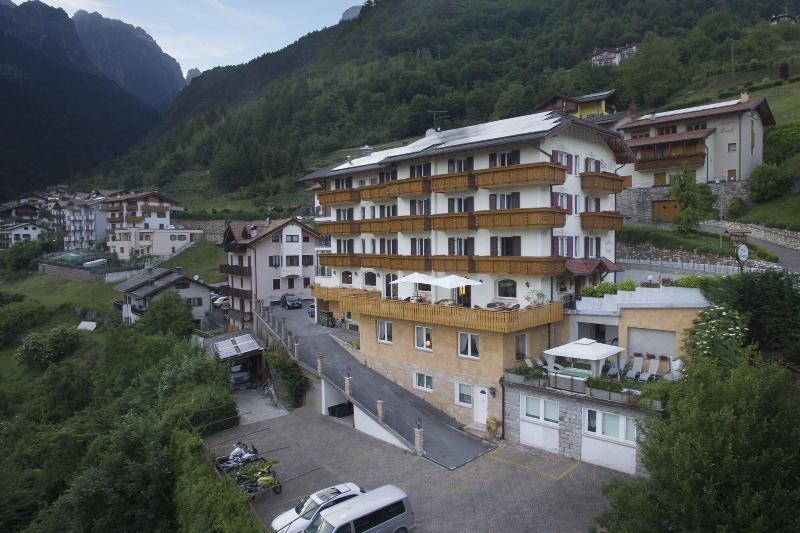 Hotel Olympia Molveno Zewnętrze zdjęcie